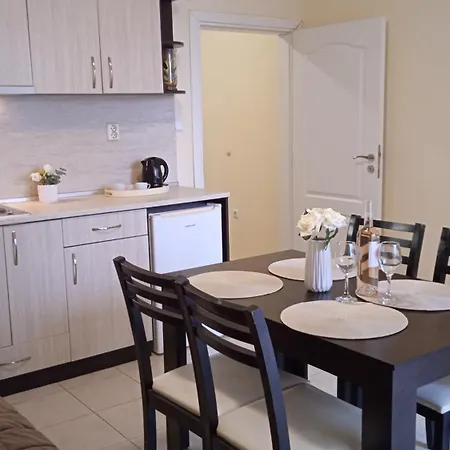 в непосредствена близост до плажа Appartement Burgas