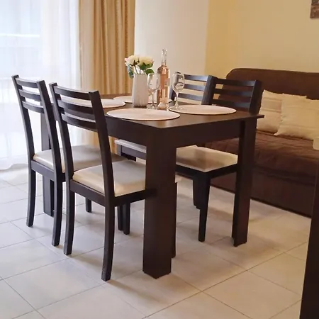 Apartment в непосредствена близост до плажа *