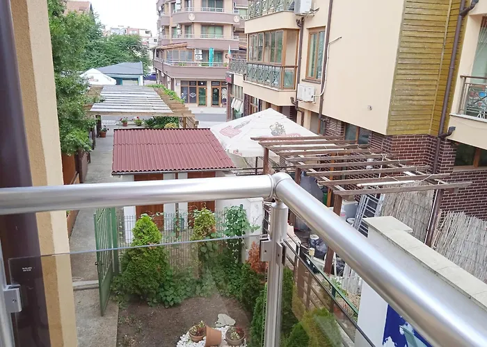 в непосредствена близост до плажа Burgas City